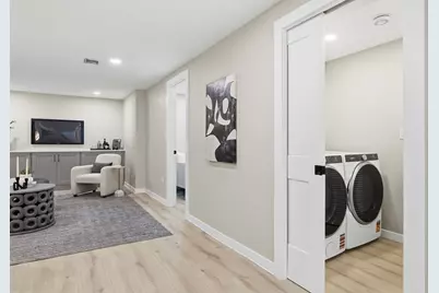 4431 N Marmora Avenue, Chicago, IL 60630 - Photo 23