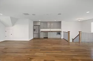 924 E Chicago Ave, Naperville, IL 60540 - Photo 35