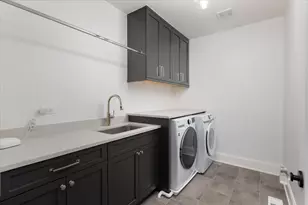 924 E Chicago Ave, Naperville, IL 60540 - Photo 31