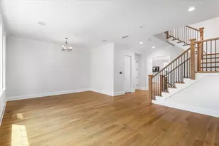 924 E Chicago Ave, Naperville, IL 60540 - Photo 25