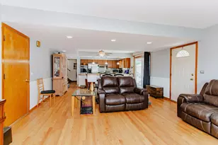 4019 Judd Ave, Schiller Park, IL 60176 - Photo 5