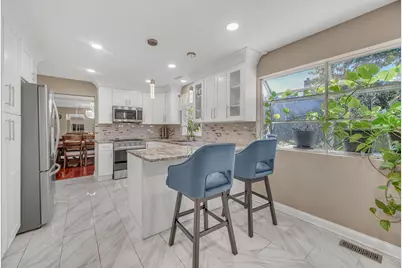 256 E Fox Hill Drive, Buffalo Grove, IL 60089 - Photo 13
