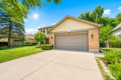 256 E Fox Hill Drive, Buffalo Grove, IL 60089 - Photo 3