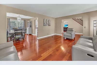 256 E Fox Hill Drive, Buffalo Grove, IL 60089 - Photo 7
