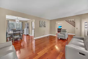 256 E Fox Hill Dr, Buffalo Grove, IL 60089 - Photo 7