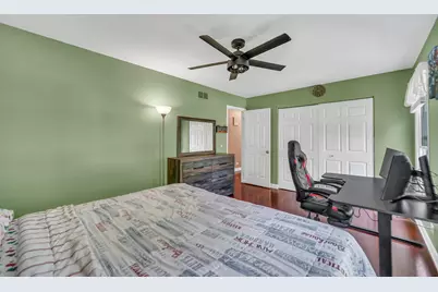 256 E Fox Hill Drive, Buffalo Grove, IL 60089 - Photo 21