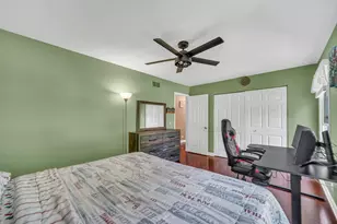 256 E Fox Hill Dr, Buffalo Grove, IL 60089 - Photo 21
