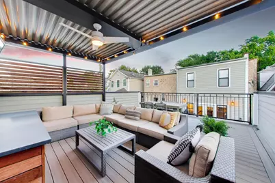 2136 W Waveland Avenue, Chicago, IL 60618 - Photo 39