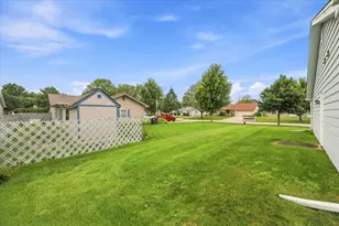 482 Pinewood Dr, North Aurora, IL 60542 - Photo 25