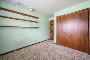482 Pinewood Dr, North Aurora, IL 60542 - Photo 15