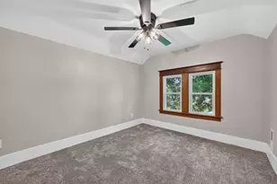 558 S 3rd St, Rochelle, IL 61068 - Photo 23