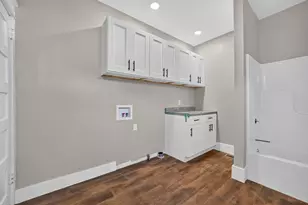 558 S 3rd St, Rochelle, IL 61068 - Photo 17