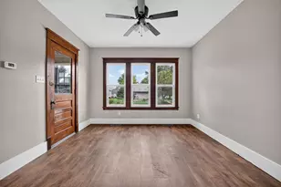 558 S 3rd St, Rochelle, IL 61068 - Photo 5