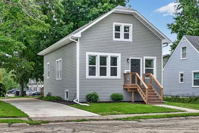 558 S 3rd Street, Rochelle, IL 61068 - Photo 1