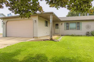 904 Harvest Trail, Yorkville, IL 60560 - Photo 1