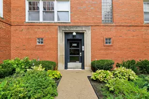 2408 W Farragut Ave, Chicago, IL 60625 - Photo 3