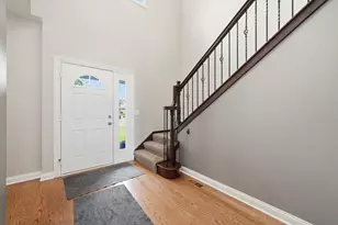 19830 Mulroy Cir, Tinley Park, IL 60487 - Photo 3