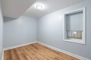 2448 W Taylor St, Chicago, IL 60612 - Photo 9