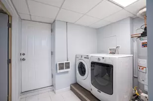 2448 W Taylor St, Chicago, IL 60612 - Photo 13