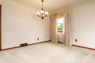 6225 Brown's Pkwy, Loves Park, IL 61111 - Photo 37