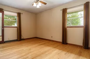 6225 Brown's Pkwy, Loves Park, IL 61111 - Photo 11