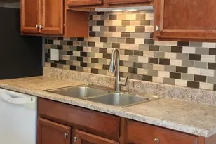 2006 Hastings Dr, Hoffman Estates, IL 60169 - Photo 3