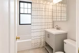 2332 W Addison St, Chicago, IL 60618 - Photo 7