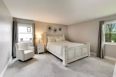 955 W Gilbert Road, Palatine, IL 60067 - Photo 9
