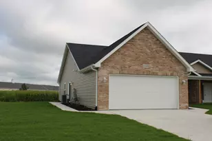520 Carriage Ct, Dwight, IL 60420 - Photo 3