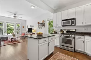 2924 W Berteau Ave, Chicago, IL 60618 - Photo 7