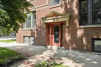 2924 W Berteau Avenue #1, Chicago, IL 60618 - Photo 1