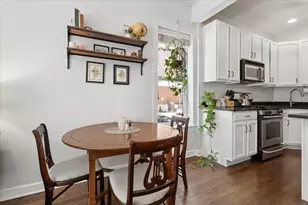 2924 W Berteau Ave, Chicago, IL 60618 - Photo 5