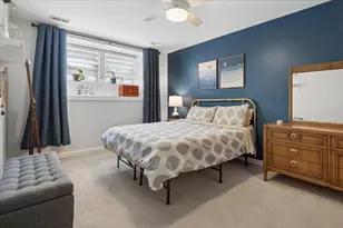 2924 W Berteau Ave, Chicago, IL 60618 - Photo 13
