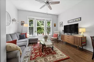 2924 W Berteau Ave, Chicago, IL 60618 - Photo 3