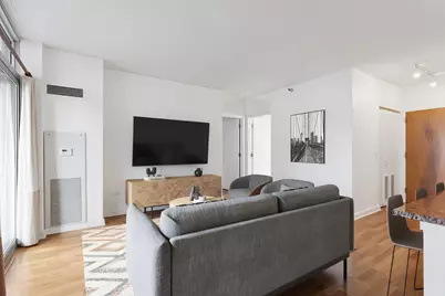 330 W Grand Avenue #1403, Chicago, IL 60654 - Photo 3