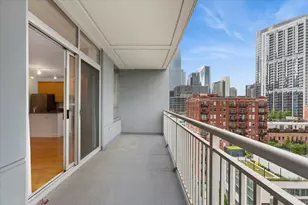330 W Grand Ave, Chicago, IL 60654 - Photo 19