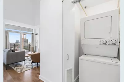 330 W Grand Avenue #1403, Chicago, IL 60654 - Photo 11