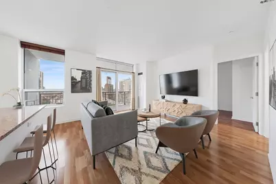 330 W Grand Avenue #1403, Chicago, IL 60654 - Photo 5