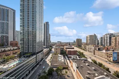 330 W Grand Avenue #1403, Chicago, IL 60654 - Photo 17
