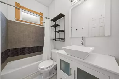 1333 W Huron Street #3A, Chicago, IL 60642 - Photo 7
