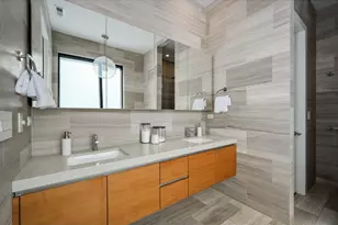 2029 N Hoyne Ave, Chicago, IL 60647 - Photo 29