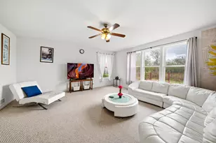 2529 W Autumn Dr, Round Lake, IL 60073 - Photo 7