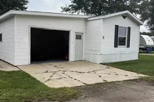 1600 Riverdale Rd, Rock Falls, IL 61071 - Photo 3