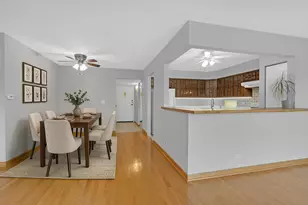 9374 Landings St, Des Plaines, IL 60016 - Photo 5