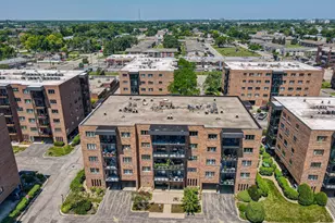 9374 Landings St, Des Plaines, IL 60016 - Photo 27