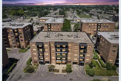 9374 Landings Street #402, Des Plaines, IL 60016 - Photo 1