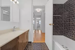 9374 Landings St, Des Plaines, IL 60016 - Photo 17
