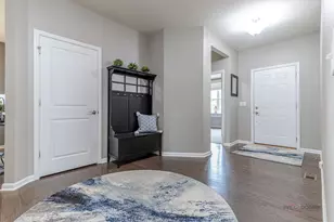 7 Melrose Pl, Hawthorn Woods, IL 60047 - Photo 5