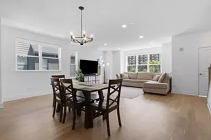 8367 Mulberry Ave, Morton Grove, IL 60053 - Photo 15