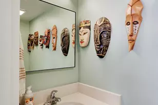1757 W Sunnyside Ave, Chicago, IL 60640 - Photo 13